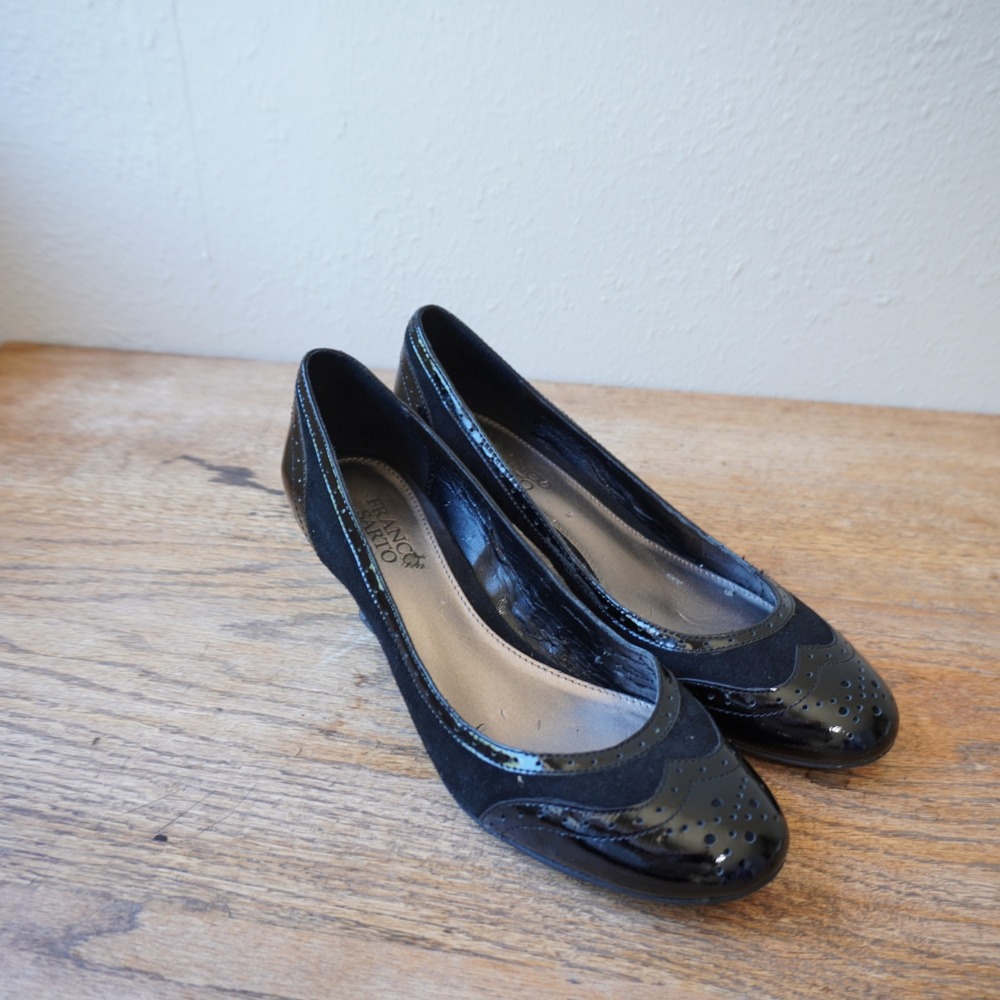 Franco Sarto Size 7.5 Black Kitten Heel Pumps Good Wingtip Suede Patent Shoe